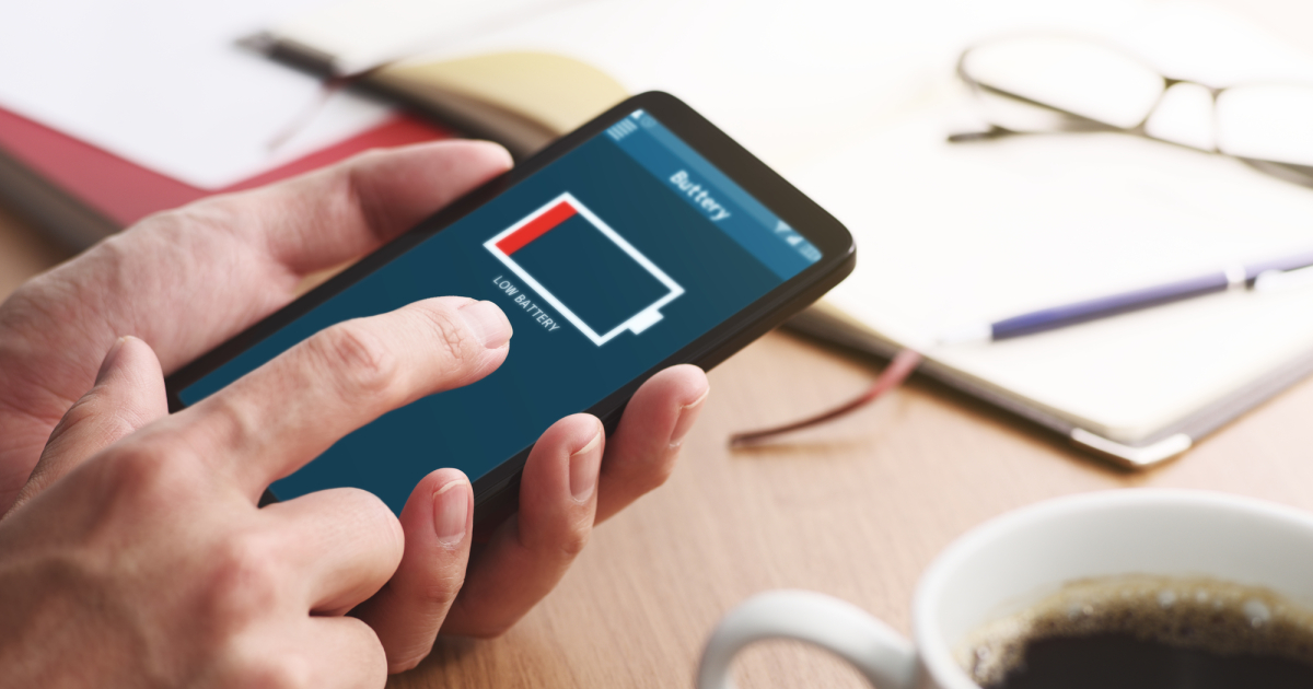 スマホが充電できない原因は？対処法や修理費用を解説