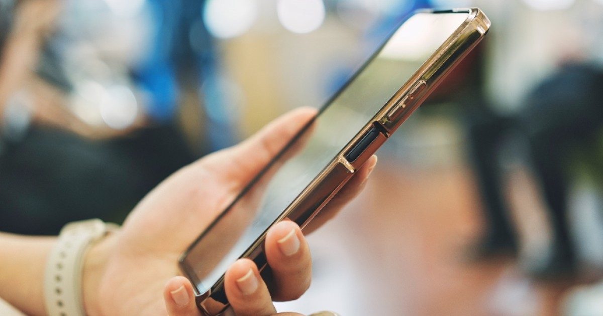 スマホの「サイレントモード」とは？マナーモードとの違いや設定・解除方法を解説