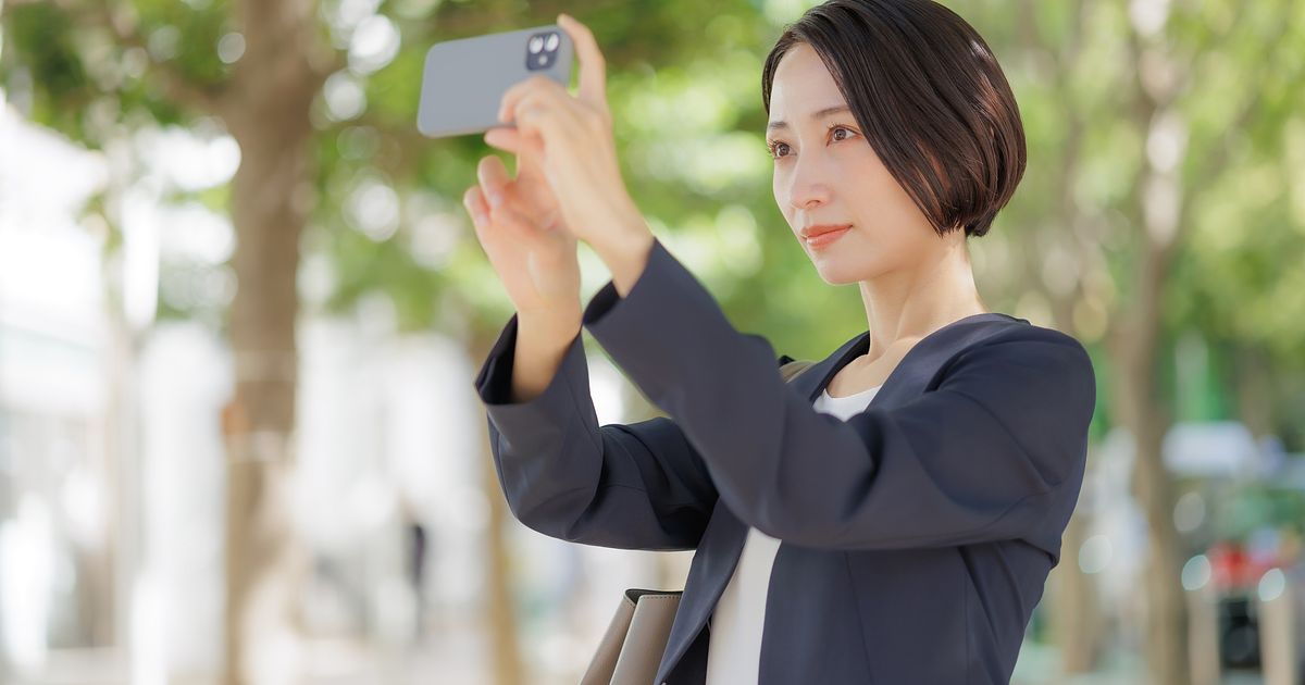 スマホで動画を撮影・編集する方法は？あると便利な機材などもわかりやすく紹介