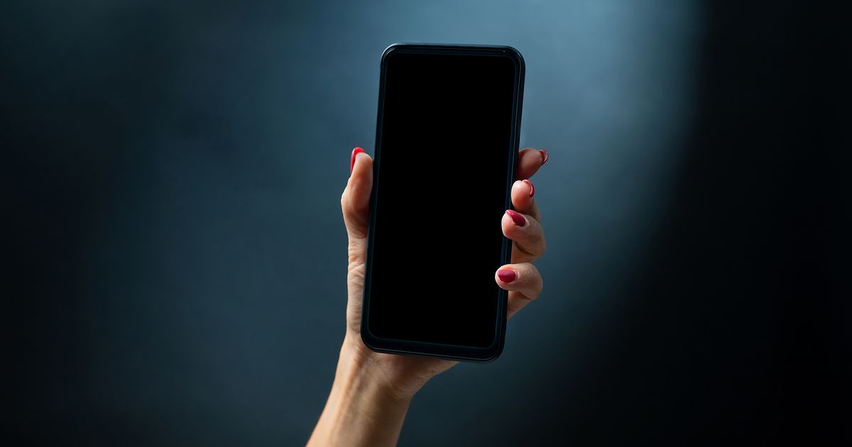 iPhoneの画面が暗くなるのはなぜ？原因と対処法をわかりやすく紹介