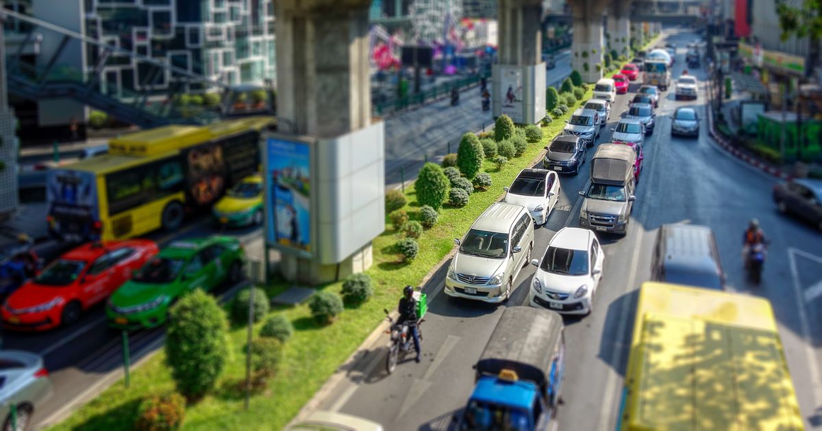 Grabの使い方は?利用できる国・地域やメリット、注意点、Uberとの違いも解説
