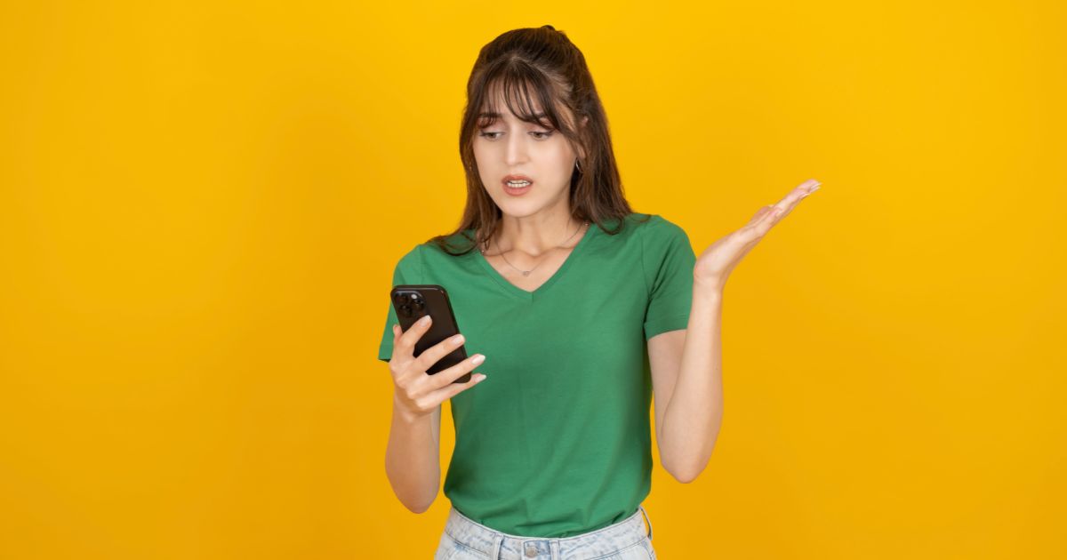 Android™スマホで「通信サービスはありません」と表示される原因は？対処法もあわせて解説
