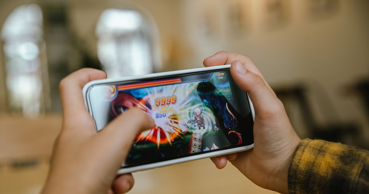 iPhone（iOS 18以降）のゲームモードとは？オン／オフの設定方法や効果を解説
